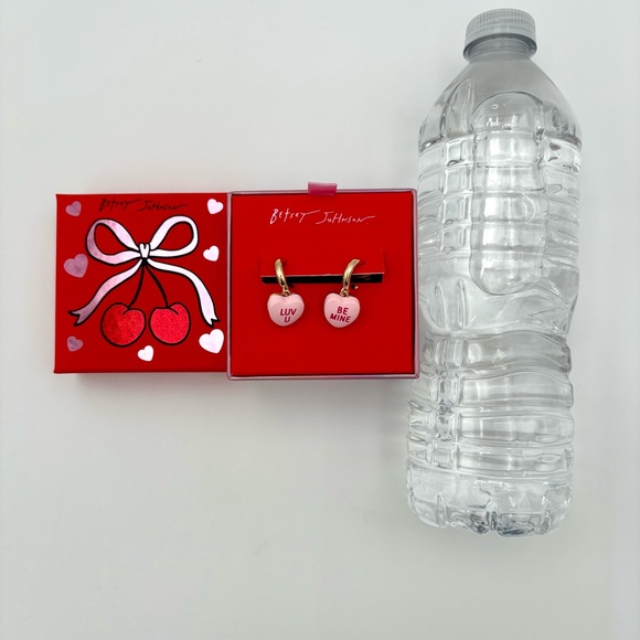♥️Betsey Johnson Candy Heart Charm Hoop Earrings | NWT - Picture 7 of 7